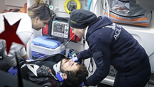 Refüje çarpan motosiklet sürücüsü yaralandı