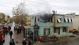 Antalya'da ev yangını
