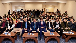 BAŞKAN ERKOÇ’TAN YEREL YÖNETİMLER DERSİ