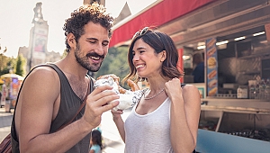 Beden dili ilk buluşmada duygularınızı ele veriyor