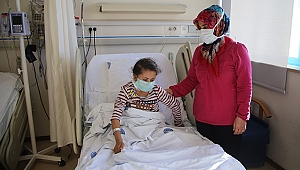 Böbrek nakli Ece'ye hayat, annesine umut oldu