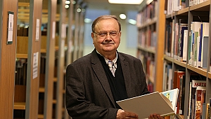 Cep telefonu ile konuşurken 1 cm uzakta tutun