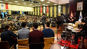 KSÜ Öğrencileri, Yıl Sonu Gösterisi’nde Doyasıya Eğlendi