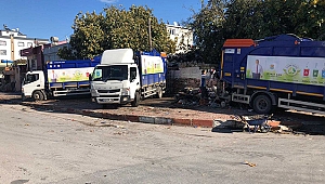 Mersin'de evden 22 kamyon çöp çıktı