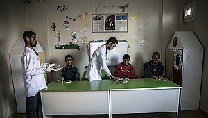 Rehabilitasyon gördükleri merkezin gönüllüleri oldular