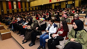 Yazar Mustafa Topcuoğlu, Üniversitemizde Söyleşi Gerçekleştirdi