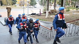 ANNESİNE KIYAN CANİ YAKALANDI