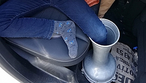 AYAĞINI DARBUKAYA SOKTU