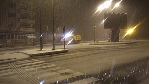 BÜYÜKŞEHİR’İN KAR MESAİSİ SABAHA KADAR SÜRDÜ