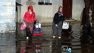 HATAYDA ŞİDDETLİ YAĞIŞ HASAR VERDİ