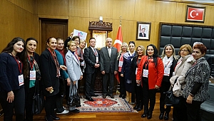 İzmir Kültür Köprüsü Platformu Büyükşehir Belediyesini ziyaret etti