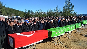  KAZADA ÖLEN 5 KİŞİ DEFNEDİLDİ