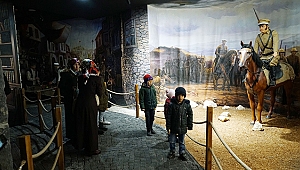 KURTULUŞ PANORAMA MÜZESİ ZİYARETÇİLERİ KABUL EDİYOR