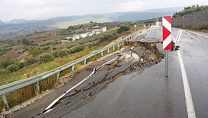 MERSİN DE MADDİ HASAR VAR