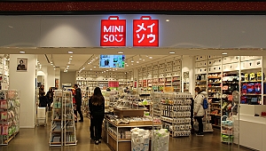 Miniso’dan Hediye Almak İçin Yüzbinlerce Kişi Bekliyor
