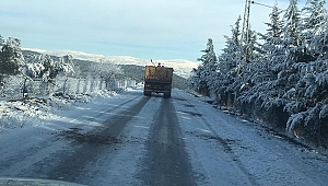 PAZARCIK BELEDİYESİ EKİPLERİNCE YOĞUN KAR NEDENİYLE SOLUKSUZ ÇALIŞIYOR