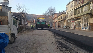 Sıcak Asfalt Saray Altı Caddesinde 