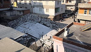 5 Katlı bina yerle bir oldu