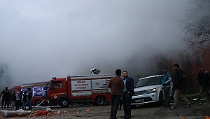 ADANADA PLASTİKLER YANDI