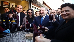 Bakan Varank'tan Adana'da esnaf ziyareti