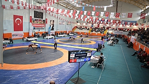 Güreşçiler Kahramanmaraş'ta mindere çıktı!