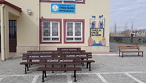 Elbistan Belediyesi Okullara Bank Dağıtımına Başladı