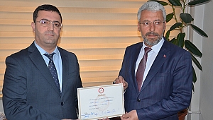 Bilal Eker mazbatasını aldı