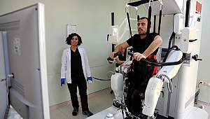 Grip yüzüne felç geçirdi!