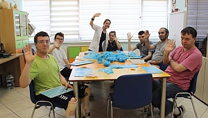 Belediyenin Galoşlarını Onlar Üretiyor