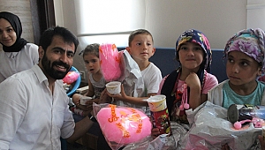 “Bir Tebessüme Değer” 