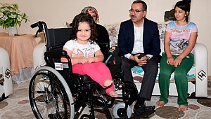 Büyükşehir’den İhtiyaç Sahiplerine Dört Adet Tekerlekli Sandalye