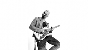 Sezen Şarkısından Tasarlanan Koleksiyonun Yüzü Gökhan Türkmen Oldu