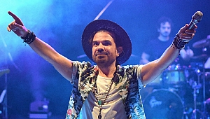 Altınoluk Bayramı Kenan Doğulu İle Kutladı