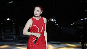 Candan Erçetin Bodrum’da