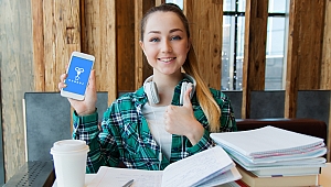 Öğrenciler Sınavlara Dersaneyle Değil Telefonla Hazırlanıyor