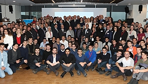 Anadolu Vakfı Burs Programı ile gençlere destek vermeye devam ediyor