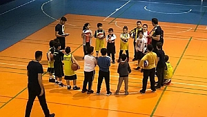 Fenerbahçe Kış Basketbol Okulu 15 Temmuz imam hatip Spor Salonu’nda Devam Ediyor