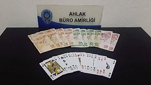 Pokercilere polisten suçüstü