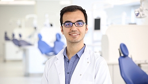 Dişlerdeki Boşluklar Sosyal Medya Hayatına Kadar Etkiliyor