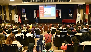 Doç. Dr. İbrahim Sayın KSÜ’de “İnsan Nasıl Uçar? Başarıya Giden Yol” Konulu Konferans Verdi