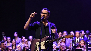 Harbiye Açıkhava'da Mor Ve Ötesi İzdihamı