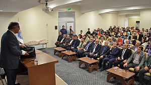 Pazarcık MYO’da Bilimler Tarihi Dostu Fuat Sezgin'i Anlamak Konulu Konferans Düzenlendi