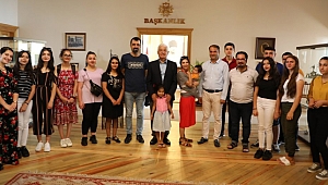 Batmanlı öğrencilerin mektupları Başkan Gürün’ü duygulandırdı