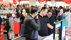 Bekarlar yalnızlığa çözümü akıllı telefonda aradı