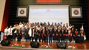 KSÜ’de Diş Hekimi Adayları Beyaz Önlüklerini Törenle Giydi
