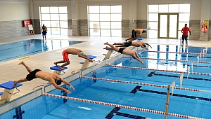 KSÜ Yarı Olimpik Kapalı Yüzme Havuzu Törenle Açıldı