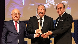 Sani Konukoğlu Vakfı’na Yılın Vakfı Ödülü