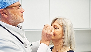 Yorgun görünmekten sıkıldıysanız çare ameliyatsız tekniklerde