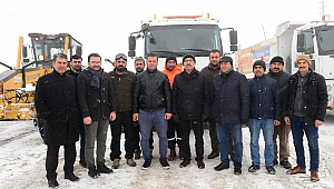 Karla Mücadelede Ekipler Gece Gündüz Çalışıyor