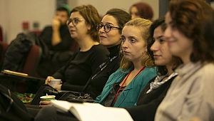 LGBTİ+’lar iş hayatlarında cinsel kimliklerini gizlemek zorunda kalıyor